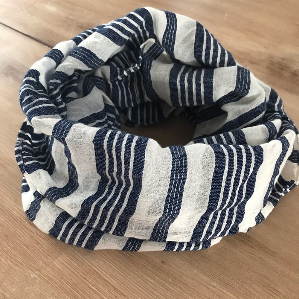 Blue + Cream Infiniti Scarf